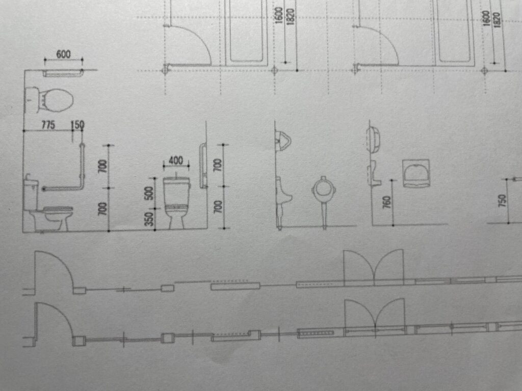 IC独学・建具部分とトイレの平面図をトレースする