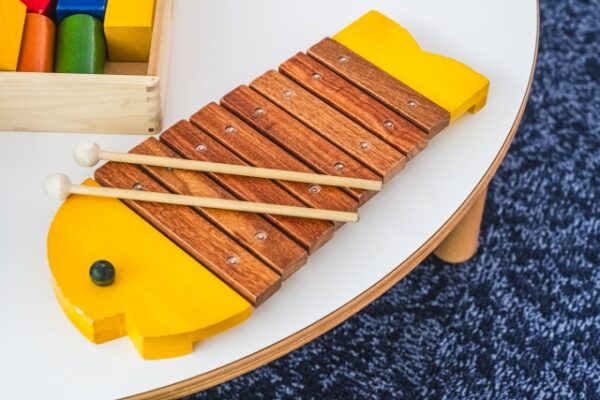 ボール盤を使ったスライド蝶番の穴あけ方法